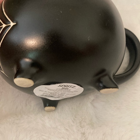 Target Spritz 2022 Cauldron Mug with Spiderweb - Picture 5 of 7